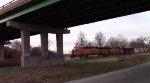 BNSF LCHI6571 passes under the I64 freeway bridge